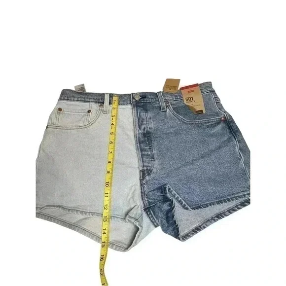 WOMEN’S LEVI’S 501 ORIGINAL OF TWO MINDS JEAN SHORTS• - Picture 5 of 5